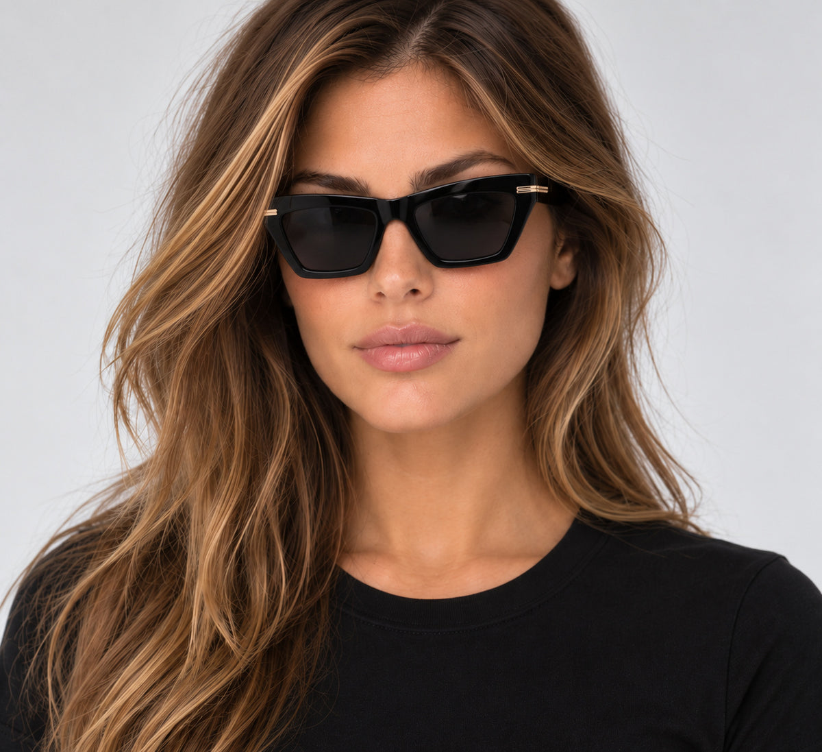 משקפי שמש Hugo Boss לנשים 58 מ״מ בצבע שחור