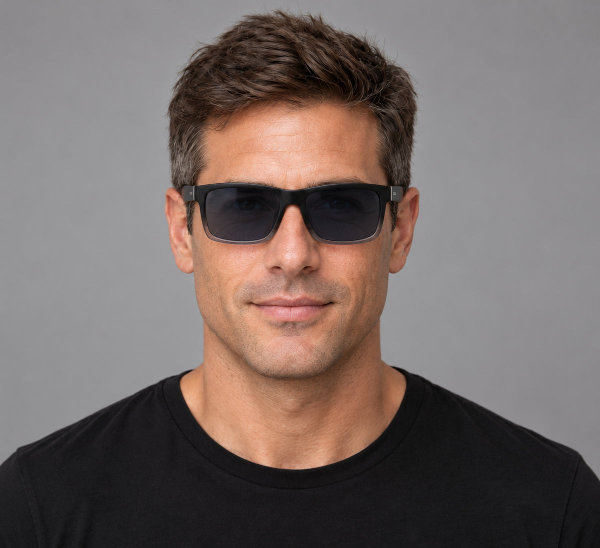 משקפי שמש Hugo Boss דגם BOSS1760-G-S-EDM-59 לגברים 59 מ״מ בצבע Black To Grey