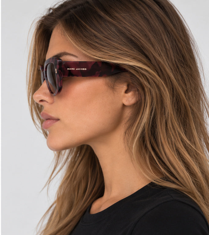 משקפי שמש Marc Jacobs דגם Runway לנשים 52 מ״מ בצבע Marble Burgundy