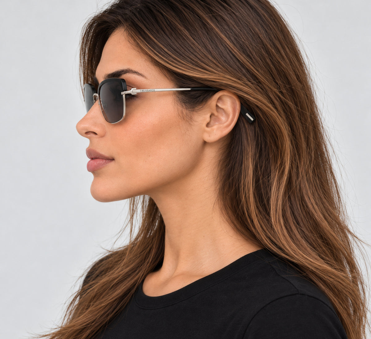 משקפי שמש Trussardi דגם Str220F לנשים 62 מ״מ בצבע שחור