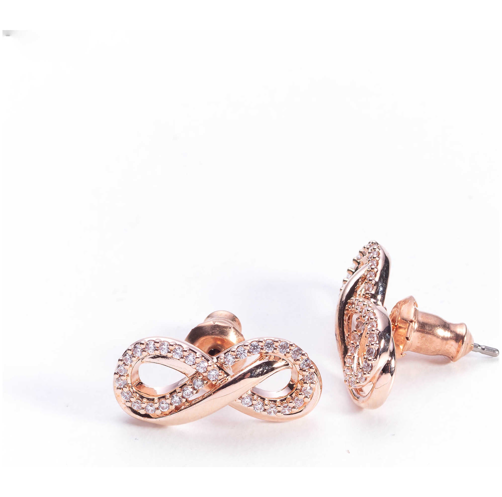 עגילים Hyperbola עם קריסטל לבן של Swarovski