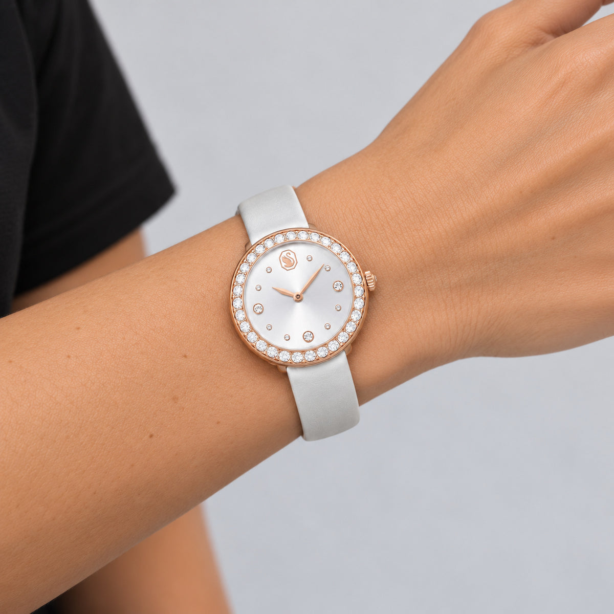 שעון Swarovski דגם Matrix לנשים 30 מ״מ קוורץ