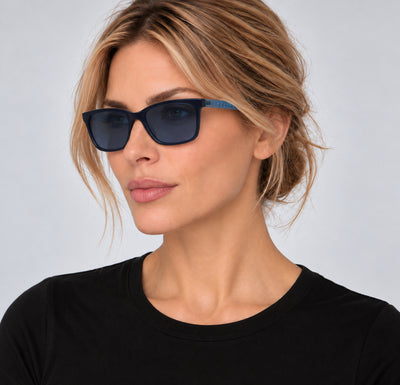 משקפי שמש DKNY דגם Dk510S לנשים 55 מ״מ בצבע כחול נייבי
