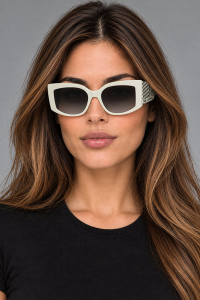 משקפי שמש Karl Lagerfeld דגם KL6183S-105-53 לנשים 53 מ״מ בצבע לבן