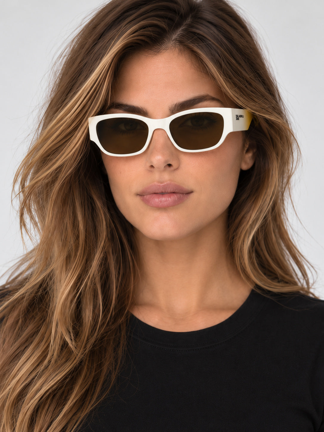 משקפי שמש Karl Lagerfeld דגם KLJ6168S-105-52 יוניסקס 52 מ״מ בצבע Shiny White