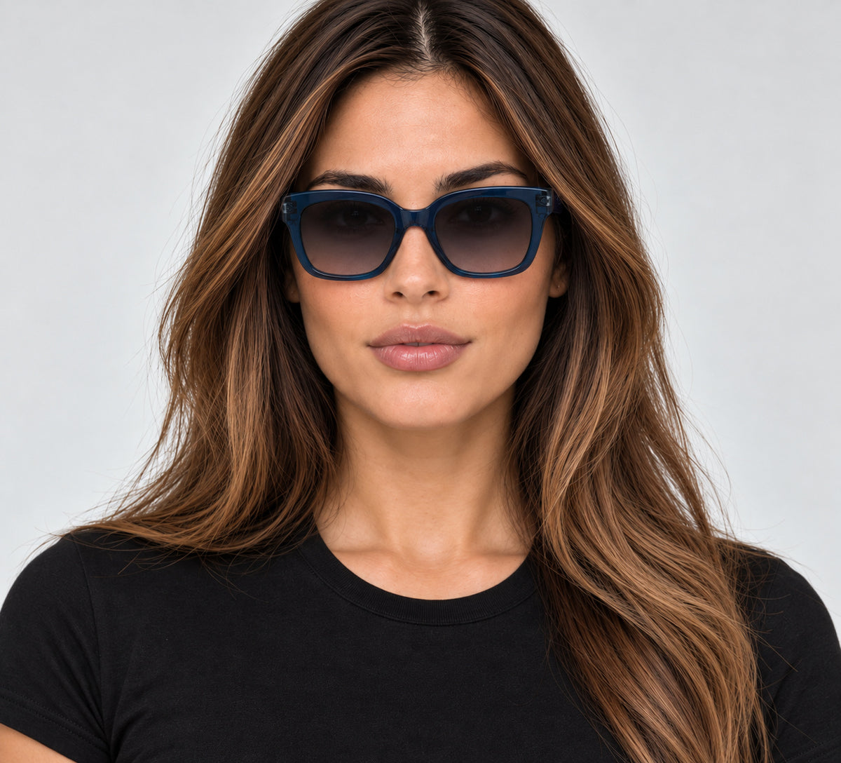 משקפי שמש Longchamp דגם LO793S-400-53 לנשים 53 מ״מ בצבע Transparent Blue
