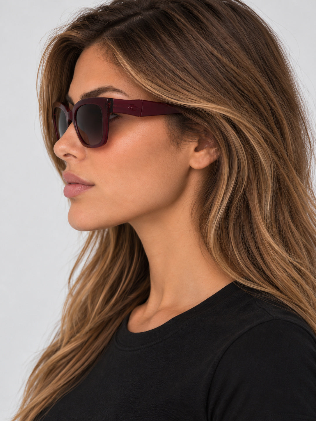 משקפי שמש Longchamp דגם LO793S-601-53 לנשים 53 מ״מ בצבע Transparent Burgundy