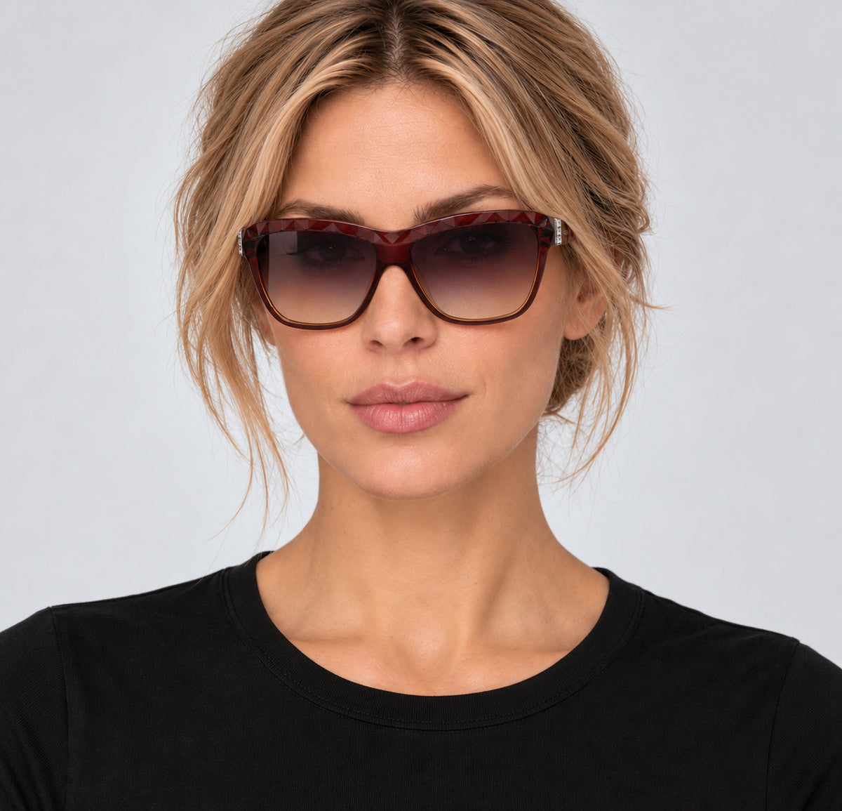 משקפי שמש Swarovski דגם Sk0079F לנשים 62 מ״מ בצבע חום