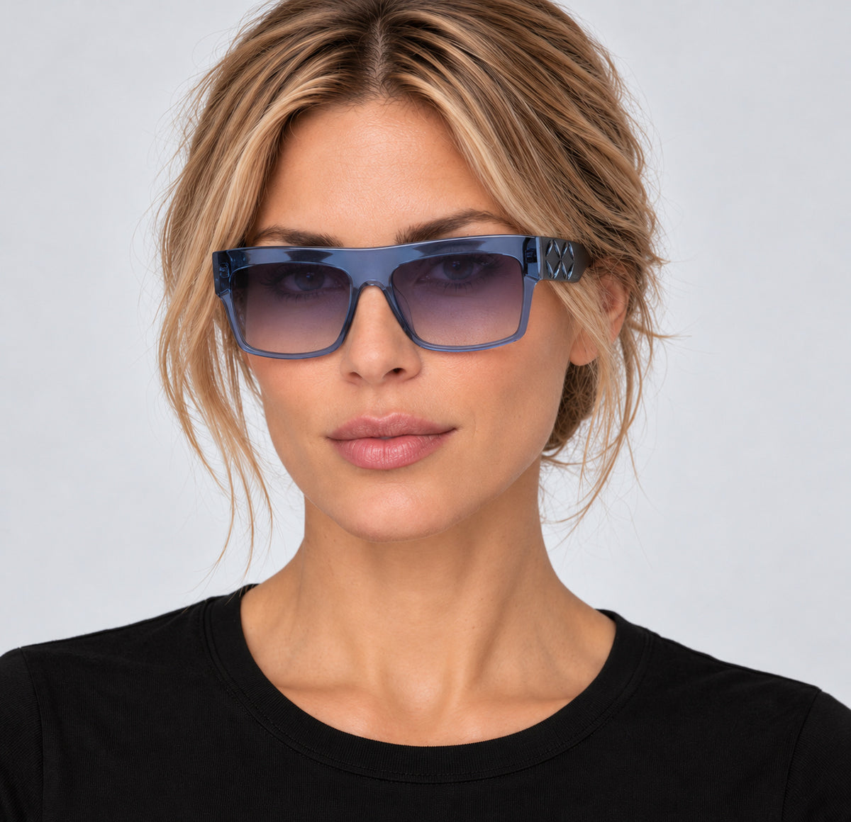 משקפי שמש Swarovski דגם Sk0128 לנשים 56 מ״מ בצבע מבריק כחול